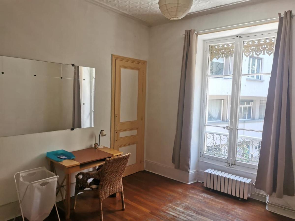 Bel appartement charme ancien dans quartier animé Grenoble Extérieur photo